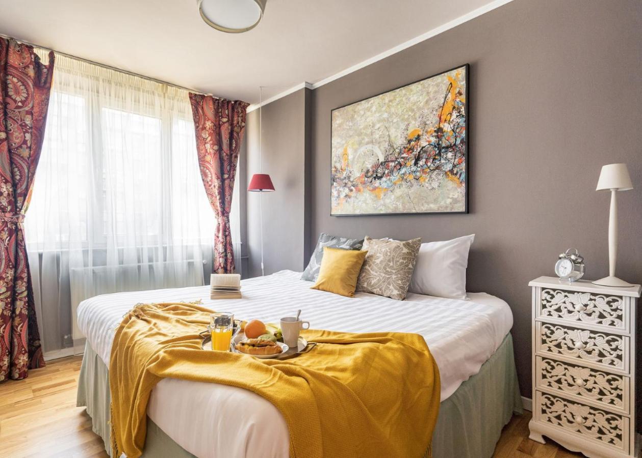Spacious Downtown Apartment - Old Town Bükreş Dış mekan fotoğraf