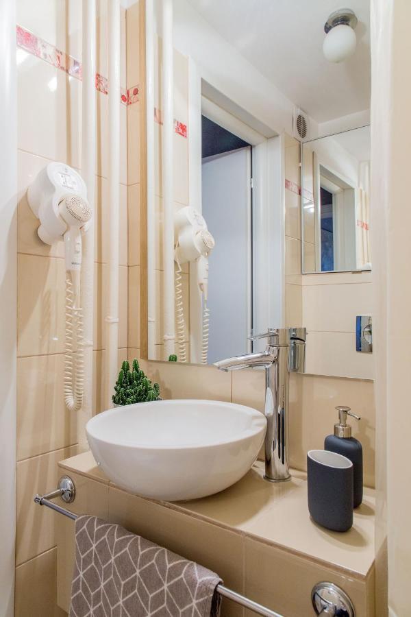 Spacious Downtown Apartment - Old Town Bükreş Dış mekan fotoğraf